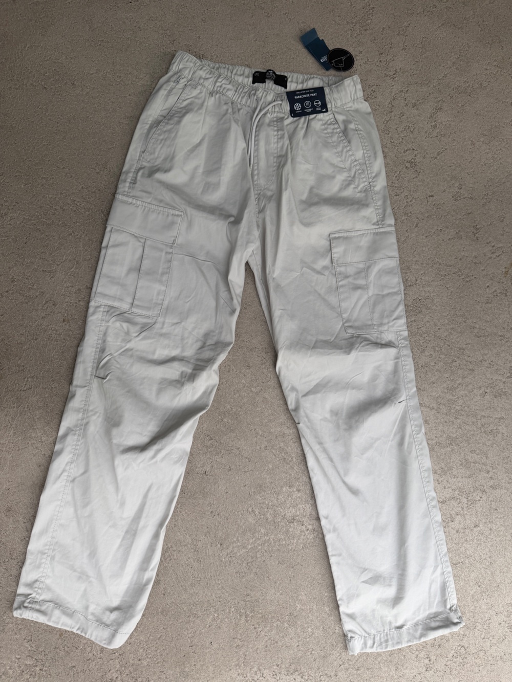 Hollister White Cargo Pants with Utility Pockets NWT